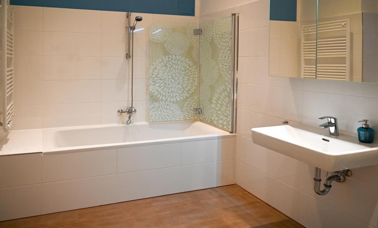 Backpacker Apartment City Center Wenen Buitenkant foto