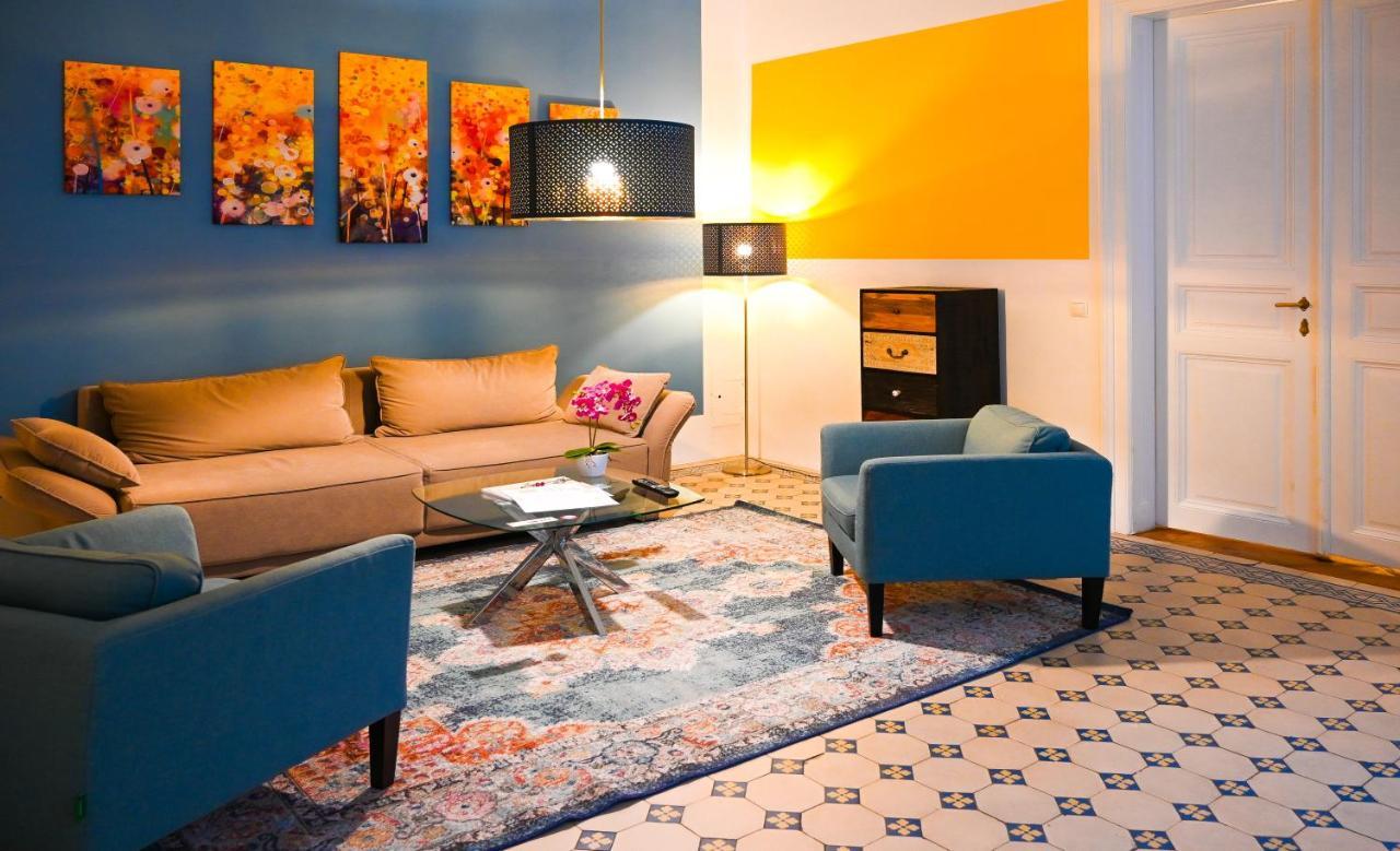 Backpacker Apartment City Center Wenen Buitenkant foto